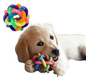 Gumowa piłka z dzwoneczkiem 6,8